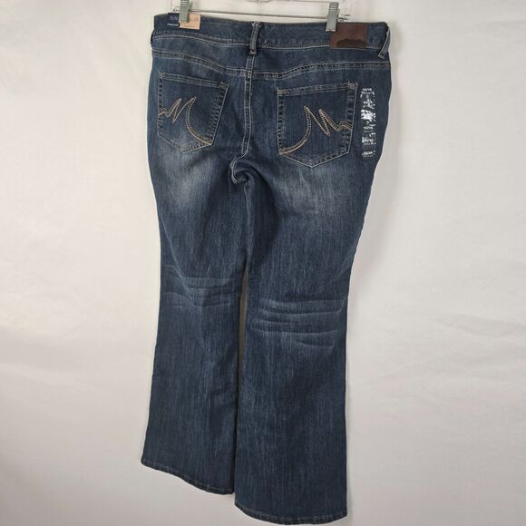Maurices Ellie Jeans Women's 15 / 16 Reg Blue Medium Wash Straight Fit NWT - Picture 15 of 16